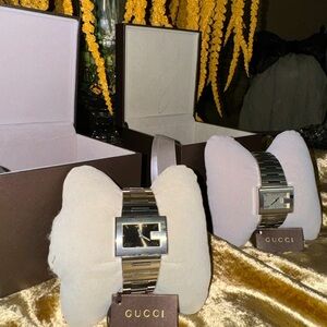 Gorgeous Gucci watches !! Both steel (NEVER USED)